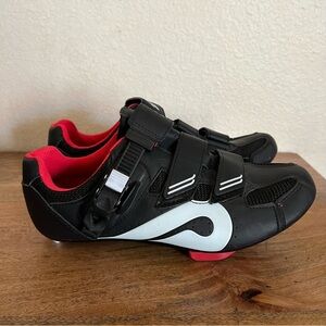 Peloton Cycling Shoes Womens Black with Cleats Bicycle Athletic Indoor
Size 40